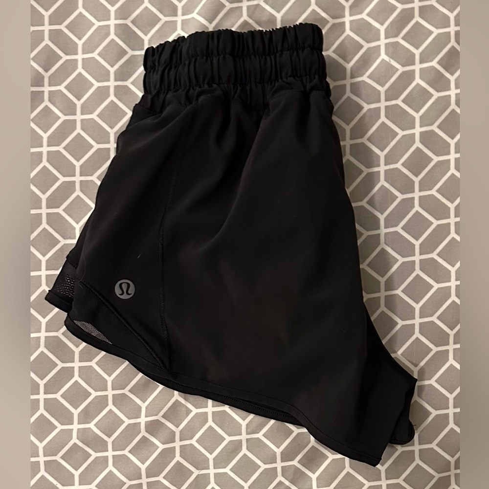 Lululemon hotty hot shorts. Black size 2, 2.5” inseam. High rise. NWT.